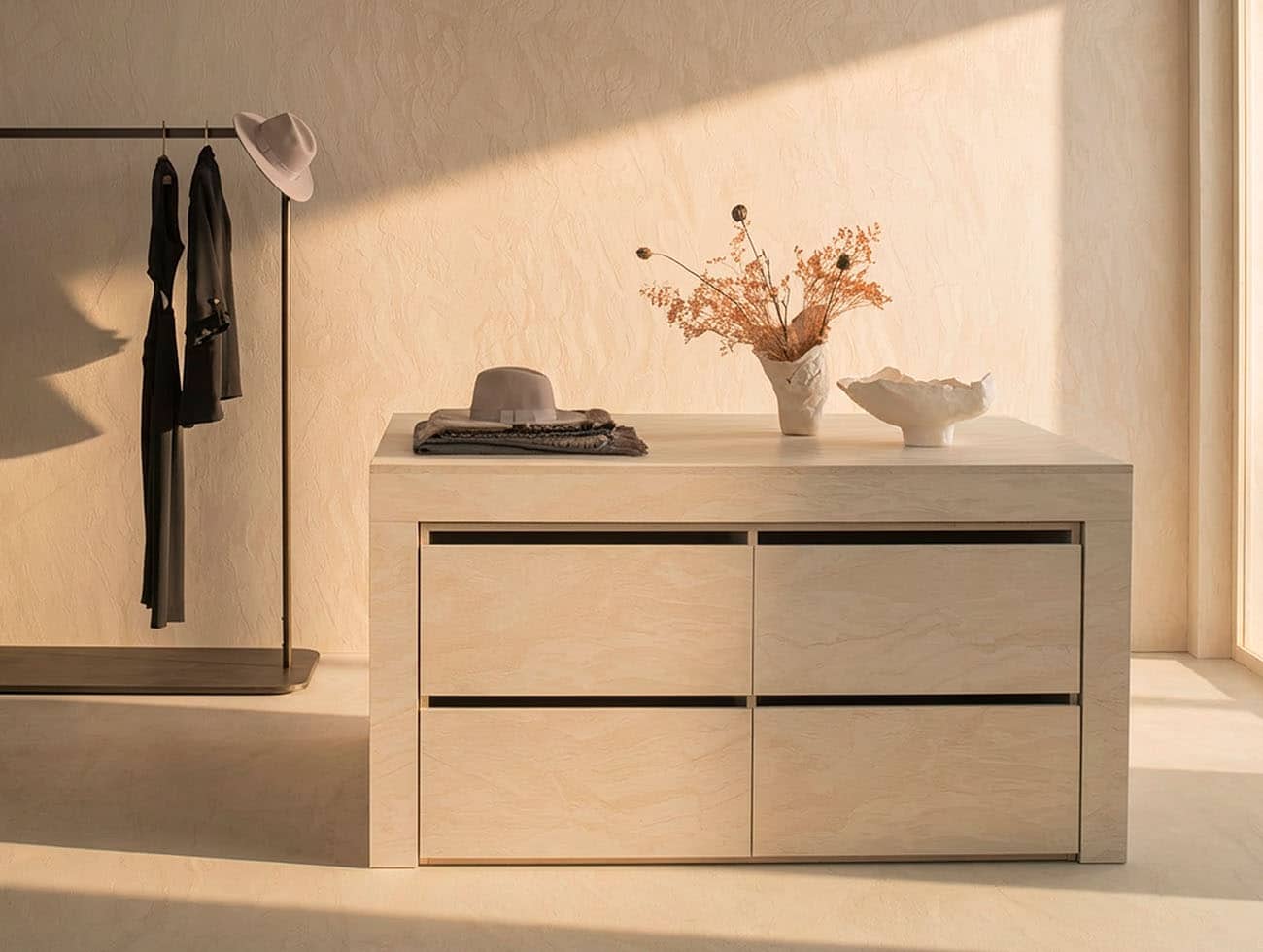 Zero display table with drawers ambient 0